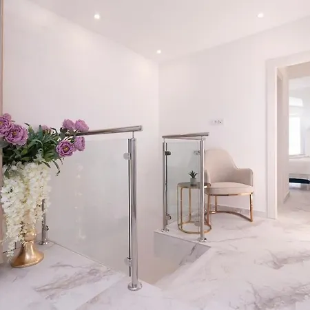 アパート Paradise House *