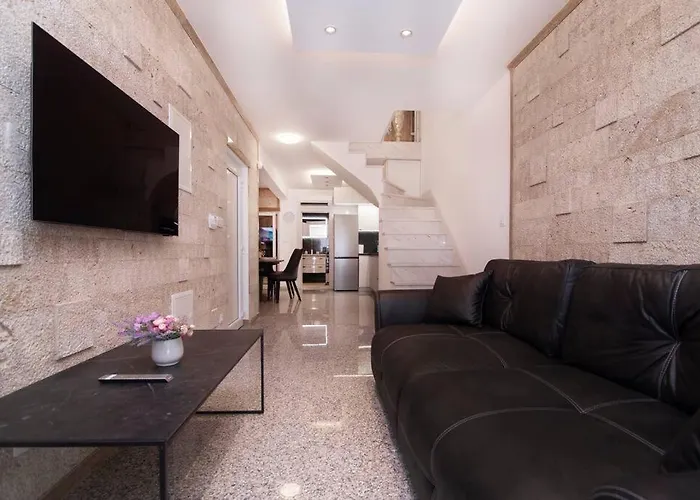 Paradise House *