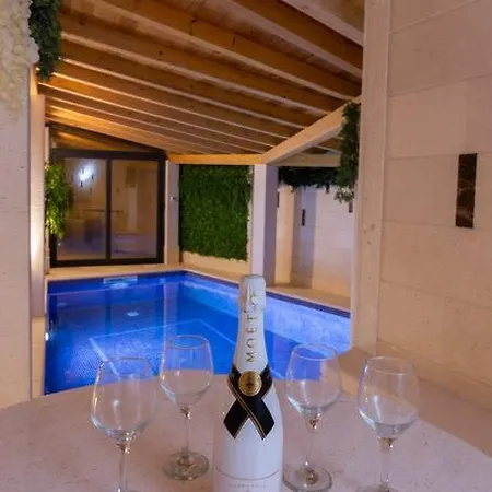 Apartment Paradise House *