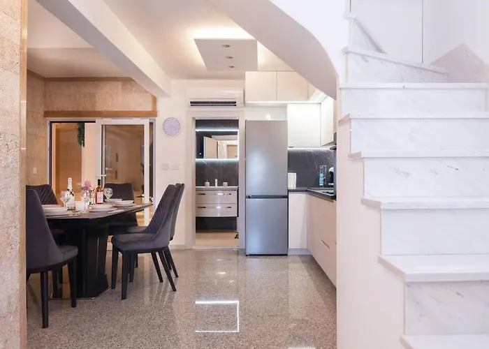 Paradise House Apartment *